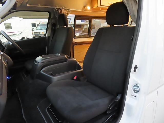 ハイエースバン キャンピングカー フジカーズジャパン FOCS シエスタ 8名乗車3名就寝 シンク 冷蔵庫 フリップダウンモニター サブバッテリー 走行充電 外部充電 FFヒーター メモリーナビ フルセグ(17枚目)