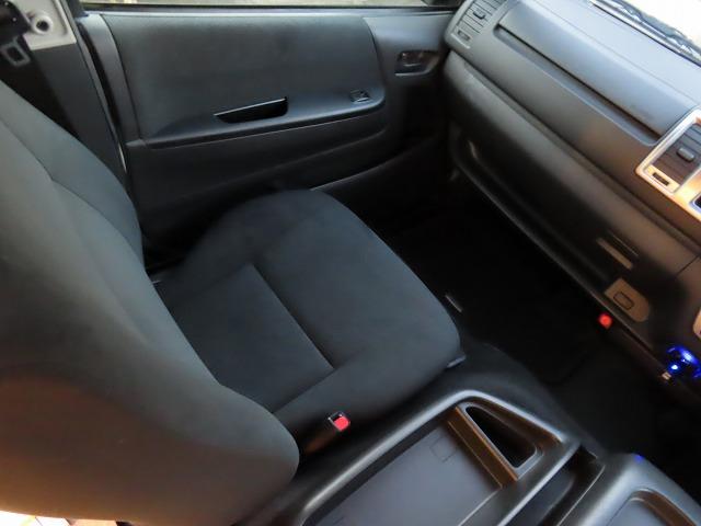 ハイエースバン キャンピングカー フジカーズジャパン FOCS シエスタ 8名乗車3名就寝 シンク 冷蔵庫 フリップダウンモニター サブバッテリー 走行充電 外部充電 FFヒーター メモリーナビ フルセグ(40枚目)