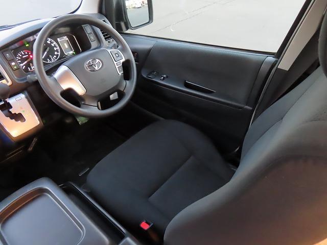 ハイエースバン キャンピングカー フジカーズジャパン FOCS シエスタ 8名乗車3名就寝 シンク 冷蔵庫 フリップダウンモニター サブバッテリー 走行充電 外部充電 FFヒーター メモリーナビ フルセグ(41枚目)