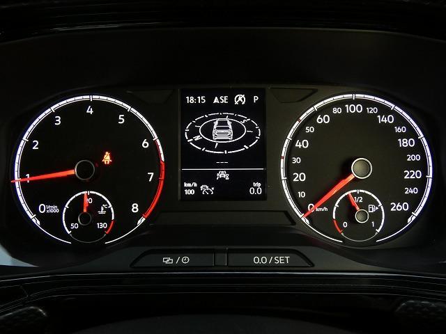 Ｔ－クロス ＴＳＩ　１ｓｔ　ワンオーナー　ＬＥＤヘッドライト　ＳＤナビ　ＥＴＣ２．０　バックカメラ　パークディスタンスコントロール　ワイヤレスチャージング　リアトラフィックアラート　ブラインドスポットディテクション！（15枚目）