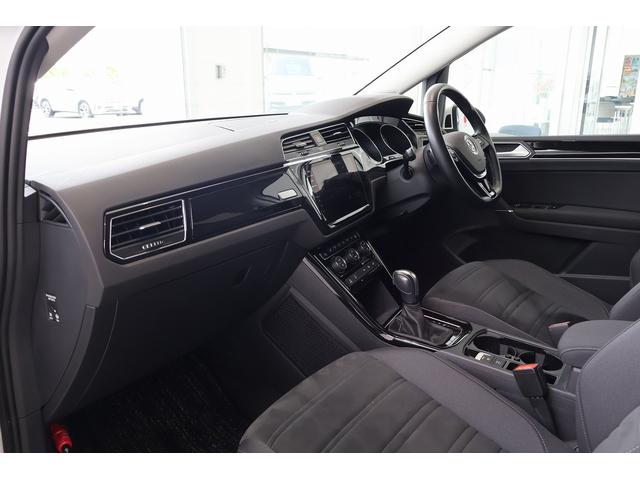 ゴルフトゥーラン ＴＤＩ　ハイライン　電動パノラマサンルーフ　Ｔｅｃｈｎｏｌｏｇｙパッケージ　パワーバックドア　ＬＥＤライト　リアサンブラインド　認定中古車（16枚目）