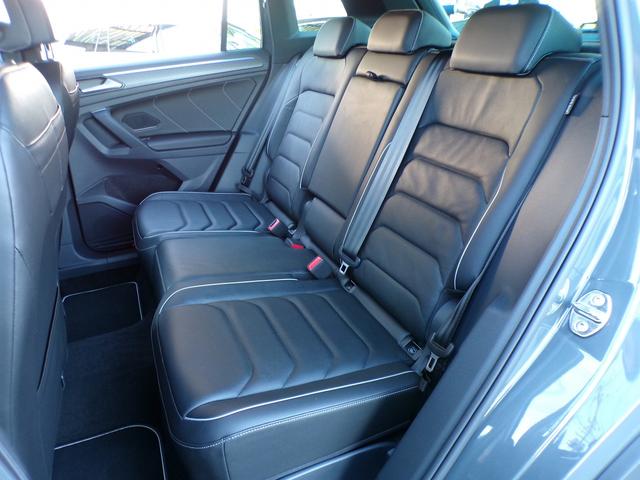 ティグアン TSI Rライン メモリーナビ 革シート アルミホイール シートヒーター オートクルーズコントロール ETC2.0 スマートキー 盗難防止システム 横滑り防止装置 記録簿 ワンオーナー エアバッグ エアコン ABS(8枚目)