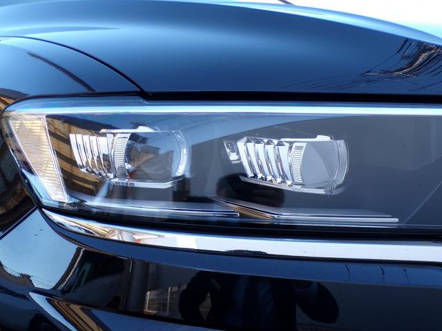 Ｔ－ロック ＴＳＩ　スタイルデザインパッケージ　メモリーナビ　ＥＴＣ　アルミホイール　オートクルーズコントロール　スマートキー　盗難防止システム　横滑り防止装置　記録簿　ワンオーナー　エアバッグ　エアコン　パワーステアリング　パワーウィンドウ（28枚目）