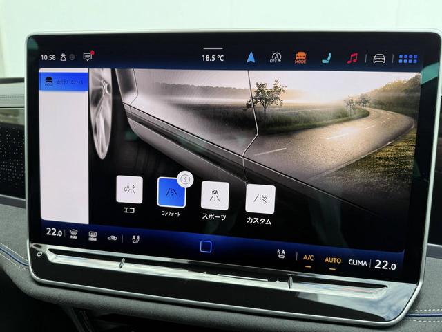 パサート eTSI Rライン メモリーナビ バックカメラ 革シート アルミホイール シートエアコン 全周囲カメラ 電動リアゲート シートヒーター ターボ アイドリングストップ アダプティブクルーズコントロール USB入力端子(14枚目)