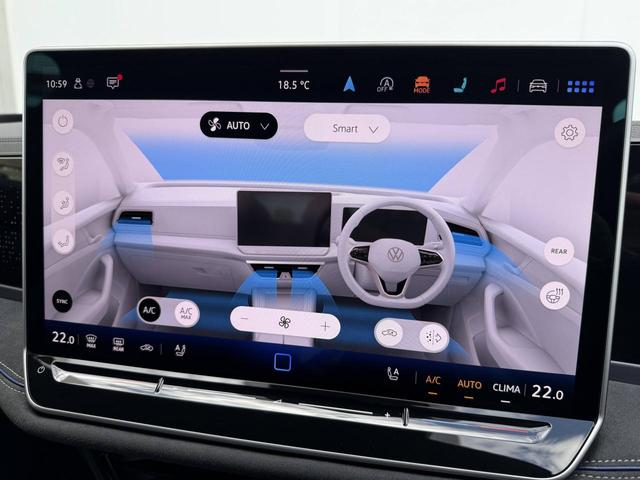 パサート eTSI Rライン メモリーナビ バックカメラ 革シート アルミホイール シートエアコン 全周囲カメラ 電動リアゲート シートヒーター ターボ アイドリングストップ アダプティブクルーズコントロール USB入力端子(15枚目)