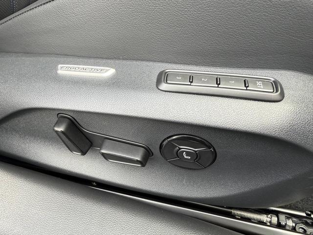 パサート eTSI Rライン メモリーナビ バックカメラ 革シート アルミホイール シートエアコン 全周囲カメラ 電動リアゲート シートヒーター ターボ アイドリングストップ アダプティブクルーズコントロール USB入力端子(23枚目)