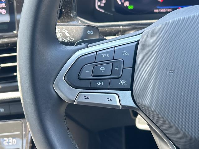 T-ロック TSI ブラックスタイル バックカメラ ETC オートクルーズコントロール パークアシスト 衝突被害軽減システム ナビ オートライト LEDヘッドランプ 電動リアゲート アルミホイール(38枚目)