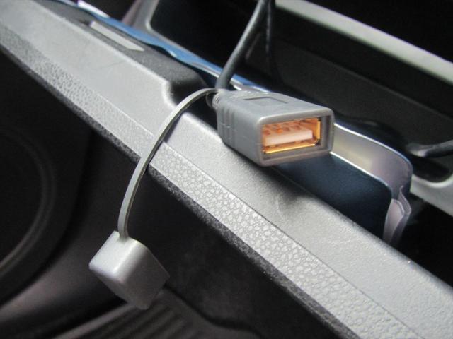 G リミテッド SAIII 全方位カメラ・衝突被害軽減ブレーキ・純正ナビ・フルセグ・Bluetooth・DVD・CD・USB・レーンアシスト・コーナーセンサー・アクセル踏み間違い防止・シートヒーター・社外アルミ・スマートキー(21枚目)