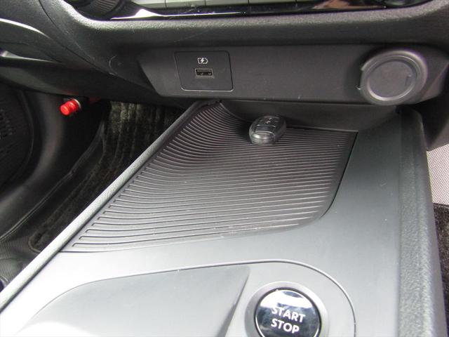 ノート Ｓ　衝突軽減ブレーキ・純正ナビ・フルセグ・Ｂｌｕｅｔｏｏｔｈ・全方位カメラ・純正ドラレコ・コーナーセンサー・シートヒーター・ハンドルヒーター・ＥＴＣ・ＬＥＤヘッドライト・ＵＳＢ・電動Ｐブレーキ・社外アルミ（46枚目）