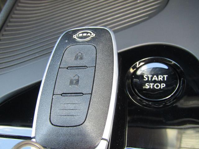 ノート Ｘ　衝突被害軽減Ｂ・純正ナビ・フルセグ・Ｂｌｕｅｔｏｏｔｈ・全方位カメラ・純正ドラレコ・クルコン・ＨＤＭＩ・コーナーセンサー・２．０ＥＴＣ・ＬＥＤヘッドライト・ＵＳＢ・電動Ｐブレーキ・ワンオーナー・ＢＳＭ（23枚目）