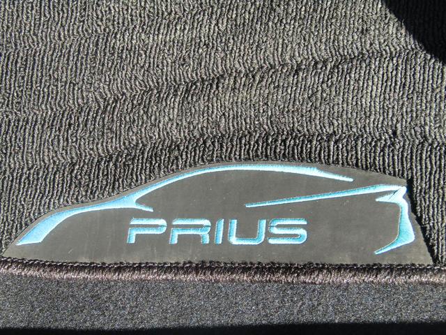 プリウス Ａ　衝突軽減ブレーキ・ドラレコ・純正ナビ・フルセグ・Ｂｌｕｅｔｏｏｔｈ・Ｂカメラ・パーキングアイスト・ＨＵＤ・ＬＥＤヘッドライト・フォグ・クルコン・ＥＴＣ・コーナーセンサー・ＢＳＭ・スマートキー・４ＷＤ（30枚目）