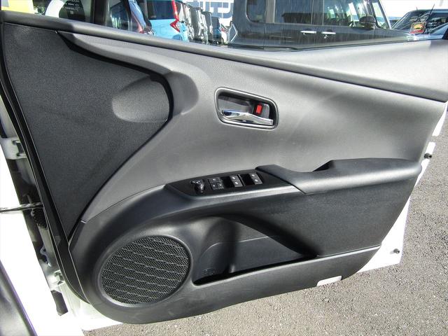 プリウス Ａ　衝突軽減ブレーキ・ドラレコ・純正ナビ・フルセグ・Ｂｌｕｅｔｏｏｔｈ・Ｂカメラ・パーキングアイスト・ＨＵＤ・ＬＥＤヘッドライト・フォグ・クルコン・ＥＴＣ・コーナーセンサー・ＢＳＭ・スマートキー・４ＷＤ（31枚目）