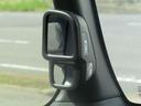 ピタッと駐車ミラーが付いているので運転席から死角となる部分も見えるので安心ですね♪