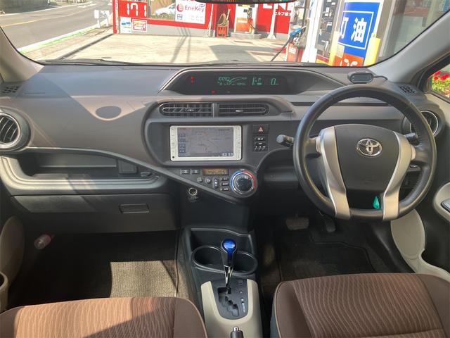 アクア G ETC バックカメラ ナビ TV クリアランスソナー 衝突被害軽減システム アルミホイール キーレスエントリー アイドリングストップ 電動格納ミラー CVT 衝突安全ボディ 記録簿 ABS ESC(2枚目)