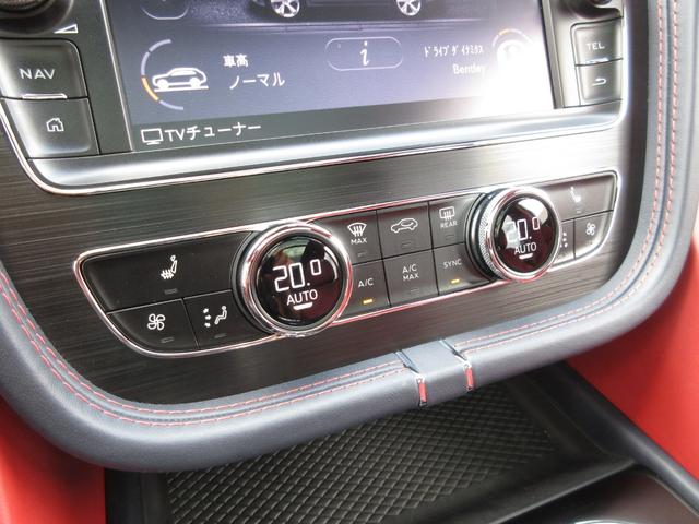 ベンテイガ ベースグレード　マリナードライビングスペック／カーボンフルエアロ／スポイラー／パノラミックサンルーフ／レッドレザー／ダイヤモンドキルティングインテリア／純正ナビ／フルセグ／パノラミックビューモニター／左ハンドル（56枚目）