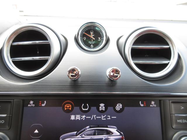 ベンテイガ ベースグレード　マリナードライビングスペック／カーボンフルエアロ／スポイラー／パノラミックサンルーフ／レッドレザー／ダイヤモンドキルティングインテリア／純正ナビ／フルセグ／パノラミックビューモニター／左ハンドル（57枚目）