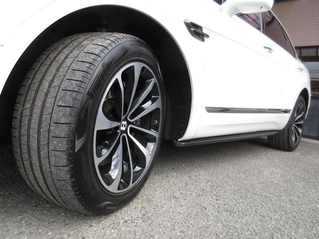 ベンテイガ ベースグレード　マリナードライビングスペック／カーボンフルエアロ／スポイラー／パノラミックサンルーフ／レッドレザー／ダイヤモンドキルティングインテリア／純正ナビ／フルセグ／パノラミックビューモニター／左ハンドル（74枚目）