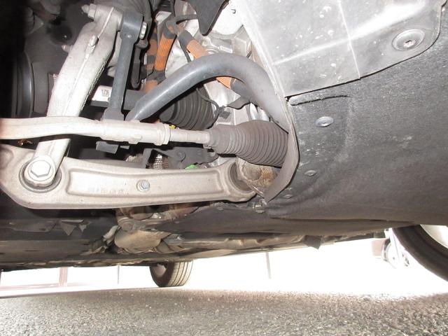 ベンテイガ ベースグレード　マリナードライビングスペック／カーボンフルエアロ／スポイラー／パノラミックサンルーフ／レッドレザー／ダイヤモンドキルティングインテリア／純正ナビ／フルセグ／パノラミックビューモニター／左ハンドル（78枚目）