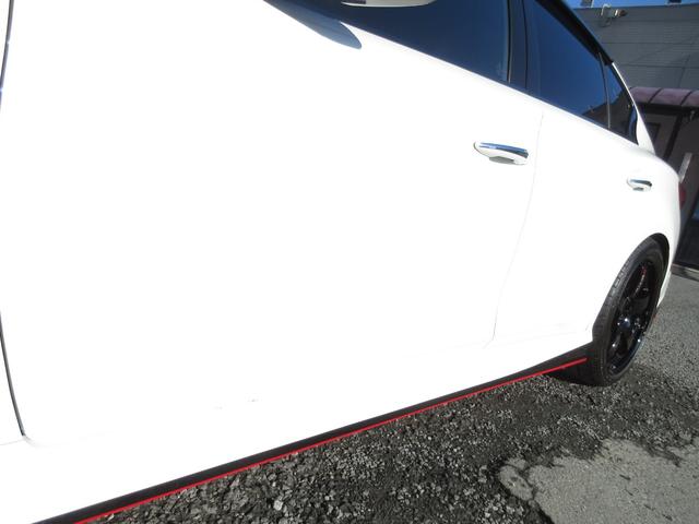 スカイライン ニスモ　ＮＩＳＭＯＬＭＧＴ４アルミ／ＮＩＳＭＯスポーツリセッティング２／ＬＳＤ／ドアインナープロテクター／サンルーフ／ＢＯＳＥサウンド／ＲＳＲダウンサス／柿本マフラー／地デジ／全方位カメラ／本革シート（29枚目）