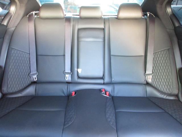 スカイライン ニスモ　ＮＩＳＭＯＬＭＧＴ４アルミ／ＮＩＳＭＯスポーツリセッティング２／ＬＳＤ／ドアインナープロテクター／サンルーフ／ＢＯＳＥサウンド／ＲＳＲダウンサス／柿本マフラー／地デジ／全方位カメラ／本革シート（66枚目）