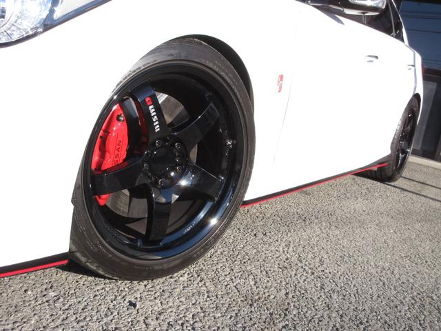 スカイライン ニスモ　ＮＩＳＭＯＬＭＧＴ４アルミ／ＮＩＳＭＯスポーツリセッティング２／ＬＳＤ／ドアインナープロテクター／サンルーフ／ＢＯＳＥサウンド／ＲＳＲダウンサス／柿本マフラー／地デジ／全方位カメラ／本革シート（74枚目）