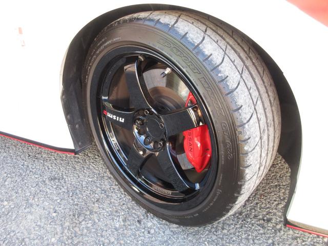 スカイライン ニスモ　ＮＩＳＭＯＬＭＧＴ４アルミ／ＮＩＳＭＯスポーツリセッティング２／ＬＳＤ／ドアインナープロテクター／サンルーフ／ＢＯＳＥサウンド／ＲＳＲダウンサス／柿本マフラー／地デジ／全方位カメラ／本革シート（75枚目）
