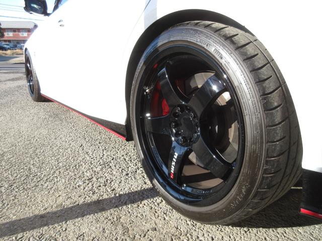 スカイライン ニスモ　ＮＩＳＭＯＬＭＧＴ４アルミ／ＮＩＳＭＯスポーツリセッティング２／ＬＳＤ／ドアインナープロテクター／サンルーフ／ＢＯＳＥサウンド／ＲＳＲダウンサス／柿本マフラー／地デジ／全方位カメラ／本革シート（77枚目）