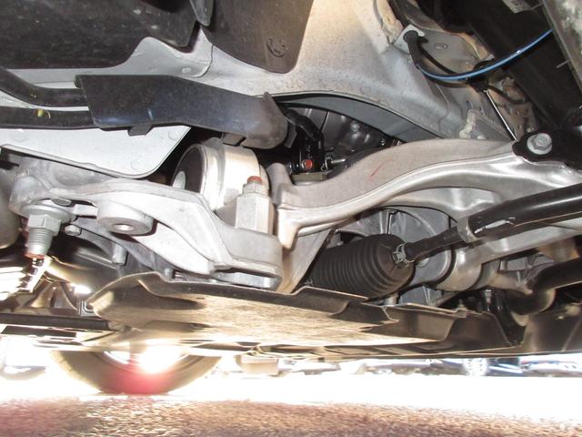 スカイライン ニスモ　ＮＩＳＭＯＬＭＧＴ４アルミ／ＮＩＳＭＯスポーツリセッティング２／ＬＳＤ／ドアインナープロテクター／サンルーフ／ＢＯＳＥサウンド／ＲＳＲダウンサス／柿本マフラー／地デジ／全方位カメラ／本革シート（78枚目）