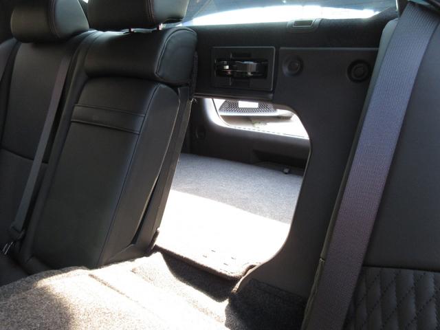 スカイライン ニスモ　ワンオーナー／ＮＩＳＭＯスポーツチタンマフラー／ＬＳＤ／ＢＯＳＥサウンド／禁煙車／セキュリティセーフティパック／１０００台限定車／ＥＮＫＥＩ１９ｉｎＡＷ／黒革／レッドブレーキキャリパー／前後ドラレコ（68枚目）