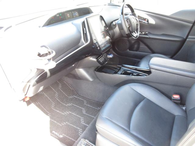 プリウス Ａツーリングセレクション　ユーザー買取車／モデリスタフルエアロ／デジタルインナーミラー／縦型１１．６ｉｎナビ／本革シート／フルセグＴＶ／バックカメラ／前後ドラレコ／ワイヤレス充電／クルーズコントロール／ルーフブラック／ＨＵＤ（7枚目）