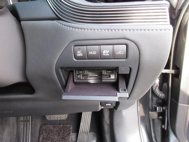 夏は気持ちよくドライブの出来るオープンカー、冬はスノーボードなど遠出で雪山を走るのに適している４ＷＤ車など季節に合ったお車を取り揃えてお客様をお待ちしています！！