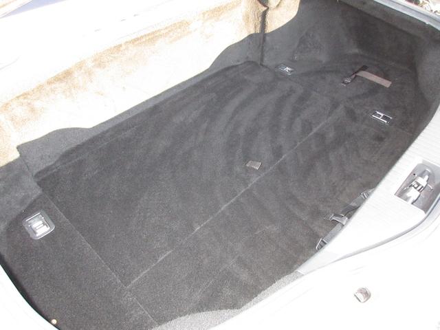 �ЊO�z�C���E�G�A���Ȃǂ��J�X�^�����������Ǘ\�Z�I�ɁD�D�D����Ȏ������Ў�舵���̃I�[�g���[���͎Ԍ��A�J�X�^�����ɂ������p�\�Ȃ̂ł����k���������B