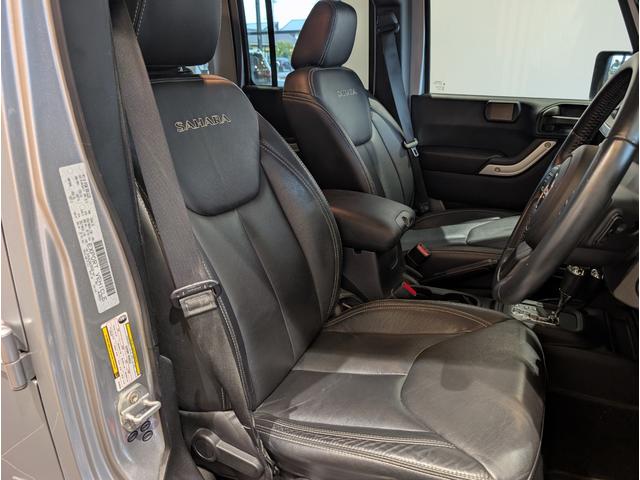 ジープ・ラングラーアンリミテッド サハラ(4枚目)