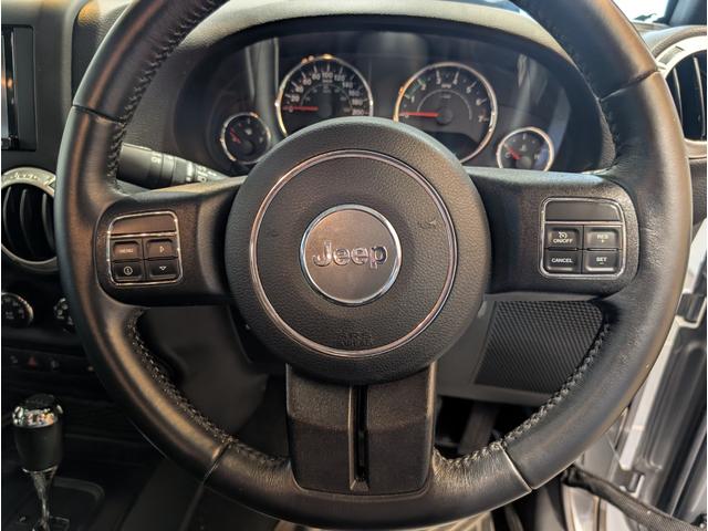 ジープ・ラングラーアンリミテッド サハラ(7枚目)