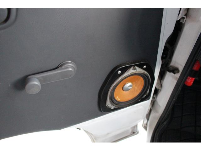 サンバートラック ＴＣ　プロフェッショナル　４ＷＤ　５速ＭＴ　エアコン　パワステ　キーレス　ＬＥＤヘッドライト　ＥＴＣ　１３インチＡＷ　ワイドバイザー　スピーカー＋ツィーター（22枚目）