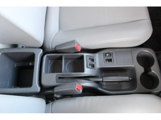 サンバートラック ＴＢ　４ＷＤ　オートマ　パワステ無し　エアコン（13枚目）