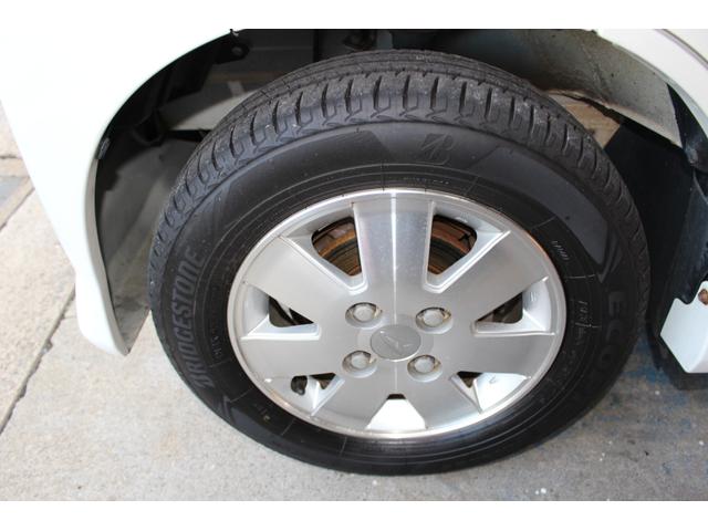 アトレーワゴン カスタムターボＲＳリミテッド　４ＷＤ　左側電動スライドドア　ＨＩＤ　キーレス　スタッドレスタイヤ付（9枚目）