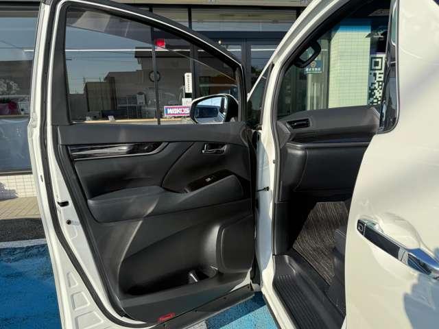 ヴェルファイア ２．５Ｚ　Ａエディション　ゴールデンアイズ　ＥＴＣ　ナビ　ＴＶ　クリアランスソナー　オートクルーズコントロール　レーンアシスト　ＬＥＤヘッドランプ　サンルーフ　電動リアゲート　スマートキー　アイドリングストップ　電動格納ミラー　後席モニター（29枚目）