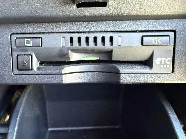 ヴェルファイア ２．５Ｚ　Ａエディション　ゴールデンアイズ　ＥＴＣ　ナビ　ＴＶ　クリアランスソナー　オートクルーズコントロール　レーンアシスト　ＬＥＤヘッドランプ　サンルーフ　電動リアゲート　スマートキー　アイドリングストップ　電動格納ミラー　後席モニター（32枚目）