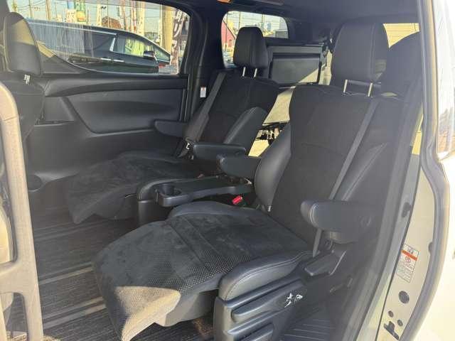 ヴェルファイア ２．５Ｚ　Ａエディション　ゴールデンアイズ　ＥＴＣ　ナビ　ＴＶ　クリアランスソナー　オートクルーズコントロール　レーンアシスト　ＬＥＤヘッドランプ　サンルーフ　電動リアゲート　スマートキー　アイドリングストップ　電動格納ミラー　後席モニター（38枚目）