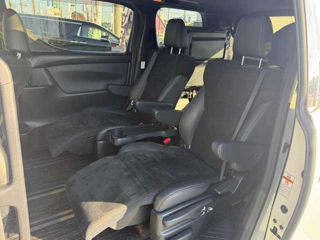 ヴェルファイア ２．５Ｚ　Ａエディション　ゴールデンアイズ　ＥＴＣ　ナビ　ＴＶ　クリアランスソナー　オートクルーズコントロール　レーンアシスト　ＬＥＤヘッドランプ　サンルーフ　電動リアゲート　スマートキー　アイドリングストップ　電動格納ミラー　後席モニター（39枚目）