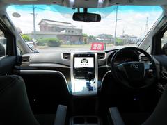 毎回座るフロントシート。運転席は必ず使用する部分ですので、座り心地が重要です！ 2