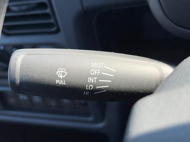 キャリイトラック ＫＸ　７型　純正オーディオ　２０２６初売り特選ダァーッ！　５速ＭＴ　パートタイム４ＷＤ　純正ＣＤ・ＦＭ／ＡＭラジオ　デュアルカメラブレーキサポート　キーレスエントリー　マニュアルエアコン　ＬＥＤライト　アイドリングストップ　衝突安全ボディ　横滑り防止機能（27枚目）