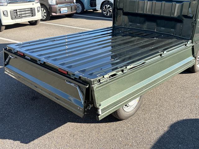 キャリイトラック ＫＸ　７型　純正オーディオ　２０２６初売り特選ダァーッ！　５速ＭＴ　パートタイム４ＷＤ　純正ＣＤ・ＦＭ／ＡＭラジオ　デュアルカメラブレーキサポート　キーレスエントリー　マニュアルエアコン　ＬＥＤライト　アイドリングストップ　衝突安全ボディ　横滑り防止機能（41枚目）