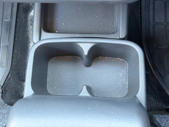 キャリイトラック ＫＸ　７型　純正オーディオ　２０２６初売り特選ダァーッ！　５速ＭＴ　パートタイム４ＷＤ　純正ＣＤ・ＦＭ／ＡＭラジオ　デュアルカメラブレーキサポート　キーレスエントリー　マニュアルエアコン　ＬＥＤライト　アイドリングストップ　衝突安全ボディ　横滑り防止機能（69枚目）