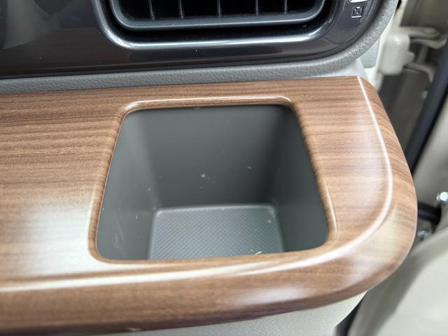 アルトラパンＬＣ ＬＣ　Ｘ　５型　純正オーディオ　ＪＡＦ！ＪＡＦ！Ｊダァーッ！　バックカメラ付ディスプレイオーディオ　デュアルカメラブレーキサポート　アイドリングストップ　バックカメラ　オートライト　Ｂｌｕｅｔｏｏｔｈ　プッシュスタート　シートヒーター　オートエアコン　禁煙車（34枚目）