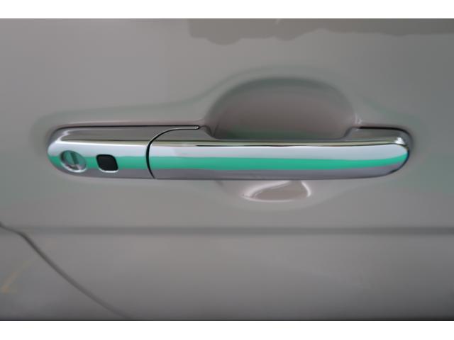 アルトラパンＬＣ ＬＣ　Ｘ　５型　ヒョウ災　フライングサンタクロースダァーッ！　雹災車　オーディオレス　デュアルカメラブレーキサポート　アイドリングストップ　オートライト　プッシュスタート　シートヒーター　オートエアコン　スズキセーフティーサポート　衝突被害軽減システム（23枚目）