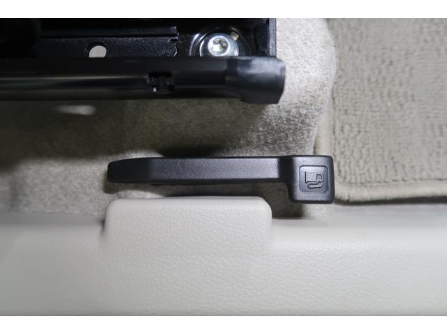 アルトラパンＬＣ ＬＣ　Ｘ　５型　ヒョウ災　フライングサンタクロースダァーッ！　雹災車　オーディオレス　デュアルカメラブレーキサポート　アイドリングストップ　オートライト　プッシュスタート　シートヒーター　オートエアコン　スズキセーフティーサポート　衝突被害軽減システム（34枚目）