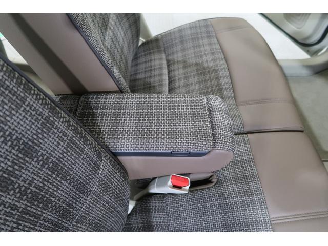 アルトラパンＬＣ ＬＣ　Ｘ　５型　ヒョウ災　フライングサンタクロースダァーッ！　雹災車　オーディオレス　デュアルカメラブレーキサポート　アイドリングストップ　オートライト　プッシュスタート　シートヒーター　オートエアコン　スズキセーフティーサポート　衝突被害軽減システム（38枚目）