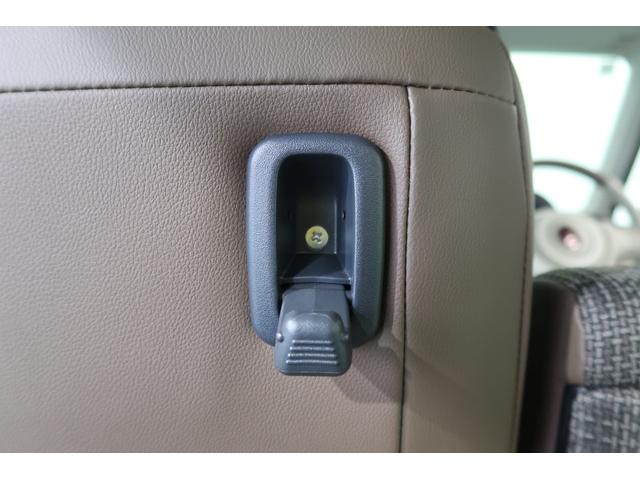 アルトラパンＬＣ ＬＣ　Ｘ　５型　ヒョウ災　フライングサンタクロースダァーッ！　雹災車　オーディオレス　デュアルカメラブレーキサポート　アイドリングストップ　オートライト　プッシュスタート　シートヒーター　オートエアコン　スズキセーフティーサポート　衝突被害軽減システム（41枚目）